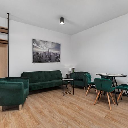 Zamoyskiego 37 By Homeprime Warszawa Exteriör bild