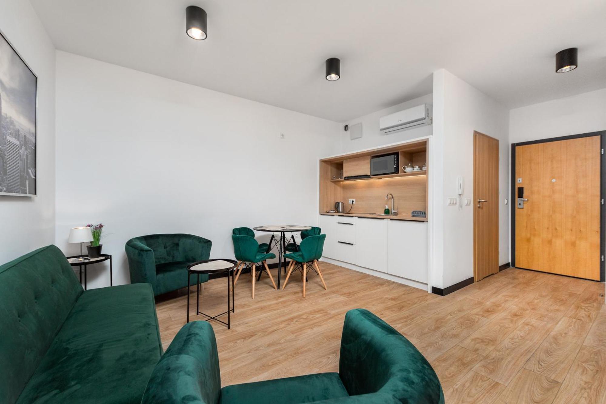 Zamoyskiego 37 By Homeprime Warszawa Exteriör bild